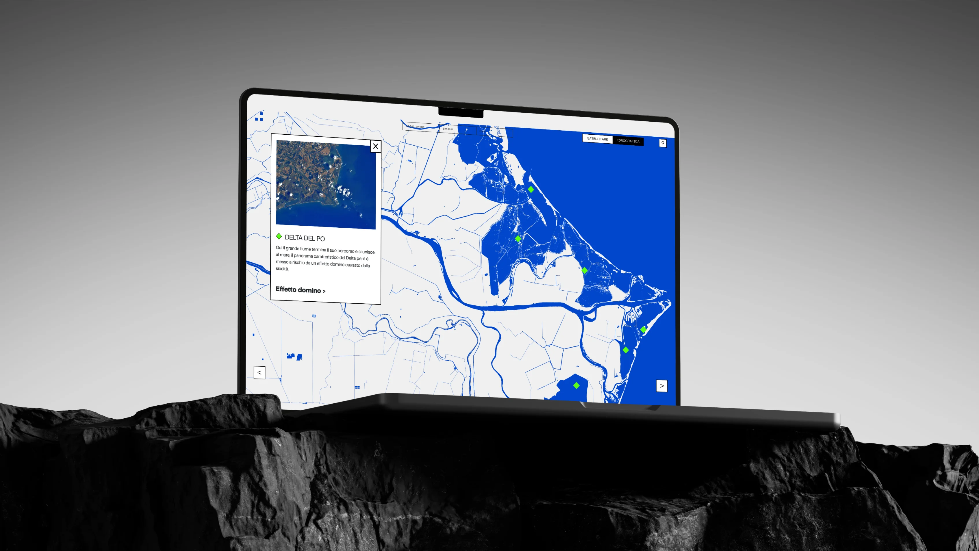 mockup del sito SOTTOSALE visualizzato su un computer portatile